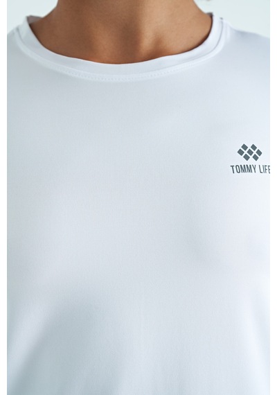 Tommy Life Beyaz Sırt Yırtmaç Detaylı O Yaka Kısa Kollu Standart Kalıp Kadın T-shirt - 97267 Beyaz Tommy Life Beyaz Sırt Yırtmaç Detaylı O Yaka Kısa Kollu Standart Kalıp Kadın T-shirt - 97267 Beyaz
