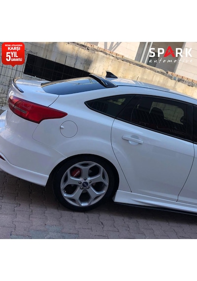 Ford Focus 2011-2018 Yıl Aralığı Uyumlu Arka Cam Spoyler