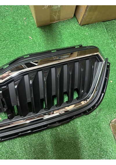 Skoda Scala Ön Panjur Nıkelaj Çıta 2019 657853653a