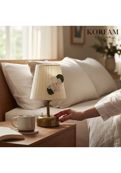 Verona - Krem Keten Kumaş Beyaz Gül Motifli Pilli Masa & Gece Lambası Çok Renkli 07884372