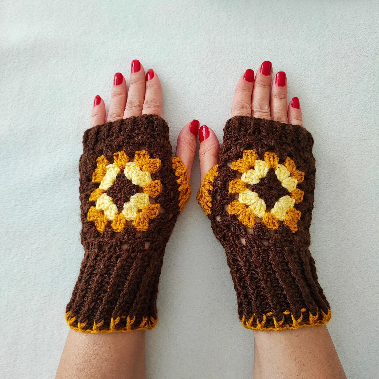 Newdaycraft El Örgüsü Kahverengi Hardal Sari Granny Square Yarim Eldiven