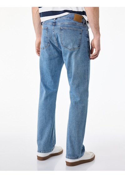Koton Pamuklu Normal Bel Straight Fit Jean Pantolon - Mark Jean Açık İndigo 6sam40295nd Koton Pamuklu Normal Bel Straight Fit Jean Pantolon - Mark Jean Açık İndigo 6sam40295nd