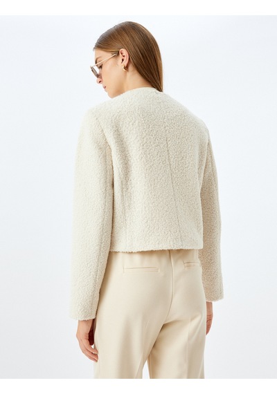 Koton Kapaklı Cep Detaylı Yakasız Crop Tüvit Blazer Ceket Ekru 5wak20059ew Ekru