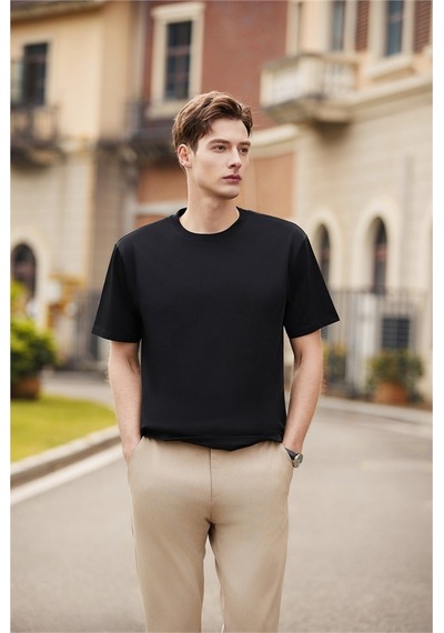 New Performance Premium Basic T-shirt %61,7 Pamuk %34,7 Polyester %3,6 Dut İpeği Siyah