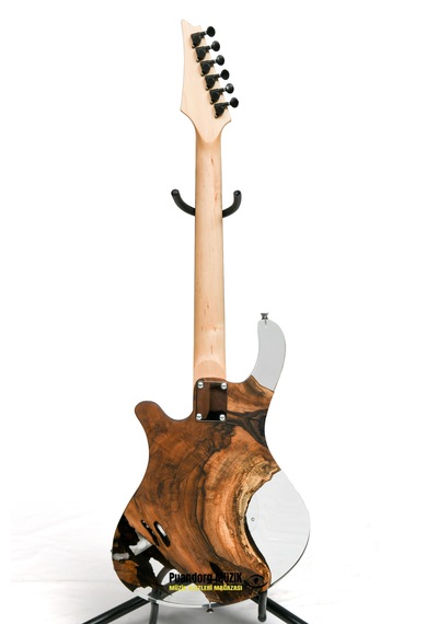 Elektro Gitar Model: Gece Custom Epoksi & Yıllanmış Ağaç Kişiye Özel Yıllanmış Ceviz + Şeffaf