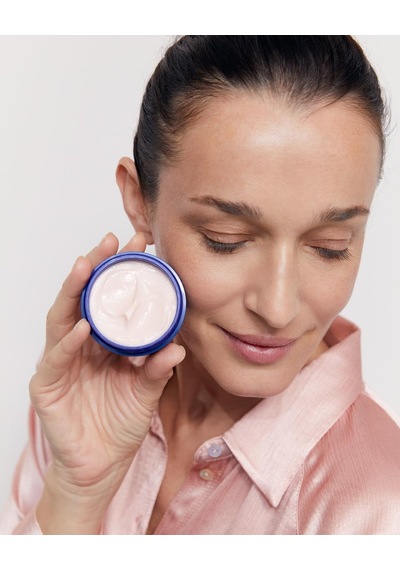 Aqua Rose Kırışıklık Karşıtı Gece Yüz Bakım Kremi 50ml, Kalsiyum, İnce Çizgi Görünümü, Sıkı Cilt 2 Pa