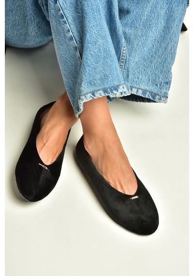 Fox Shoes Z820704102 Siyah Süet Toka Detaylı V Kesim Babet
