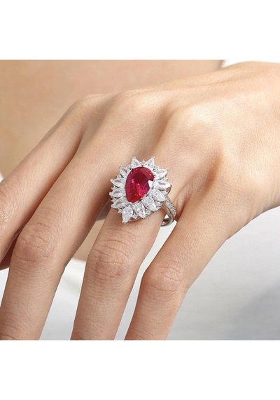 Mia Vento Effective Diamond Londra Tutkusu Sentetik Yakut Taşlı Gümüş Yüzük