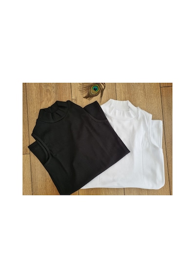 Demirsa Boutique Yarım Balıkçı Yaka Kaşkorse Kumaş Siyah Ve Beyaz Ribana Sıfır Kol Modelli Kadın Atlet Beyaz-siyah Demirsa Boutique Yarım Balıkçı Yaka Kaşkorse Kumaş Siyah Ve Beyaz Ribana Sıfır Kol Modelli Kadın Atlet Beyaz-siyah