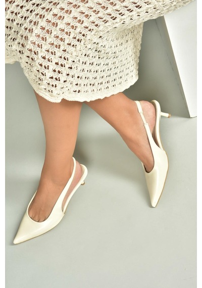 Fox Shoes U518439809 Bej Alçak Topuklu Kadın Ayakkabı Bej