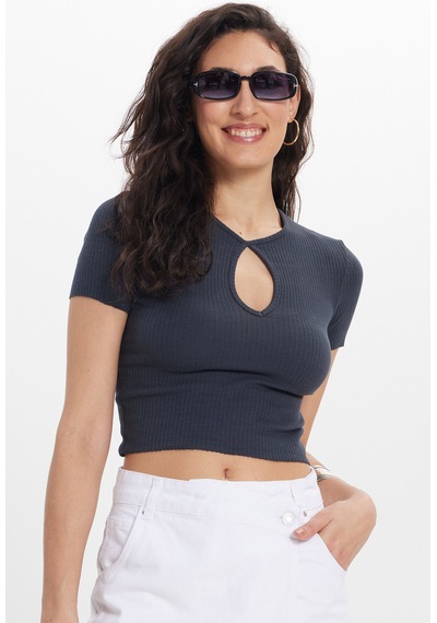 Tudors Kadın Slim Fit Dar Kesim %100 Pamuk Bisiklet Yaka Kısa Kol Antrasit Crop-50377