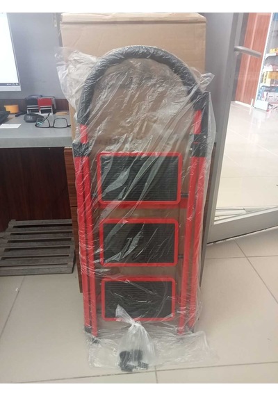 Lüx 3 Basamaklı Katlanır Ev Ve Ofis Merdiveni - Sağlam Metal Gövde, Geniş Kaymaz Mat Basamaklı Taşınabilir Portatif Merdiven Lüx 3 Basamaklı Katlanır Ev Ve Ofis Merdiveni - Sağlam Metal Gövde, Geniş Kaymaz Mat Basamaklı Taşınabilir Portatif Merdiven