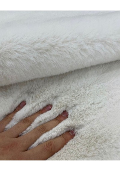 Saraz Halı Tavşan Tüyü Yuvarlak Peluş Beyaz