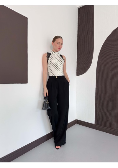 Verymoda Puantiyeli Balıkcı Yaka Sıfır Kol Dantel Detaylı Bluz D3014 Krem