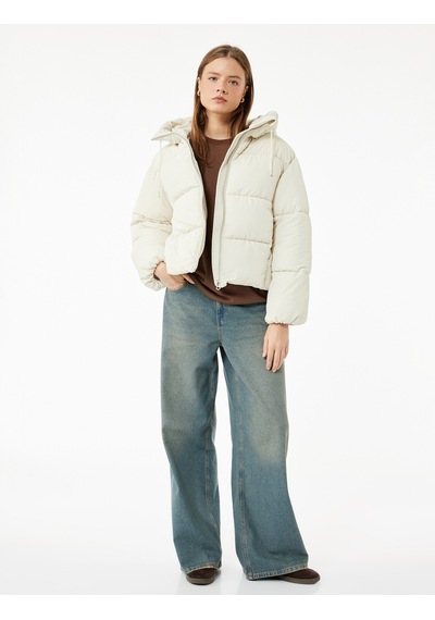Koton Rahat Kalıp Fermuarlı Kapüşonlu Kapitoneli Dik Yaka Şişme Mont Ekru 6wal20052ıw Ekru
