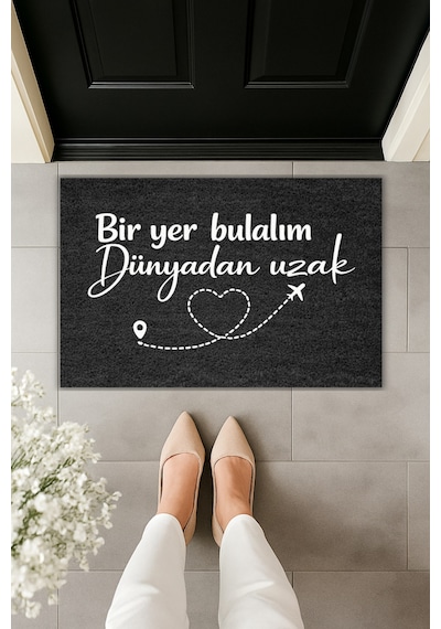 Rugmood Modern Dijital Baskı - Bir Yer Bulalım Dünyadan Uzak - Kapı Önü Paspası Siyah