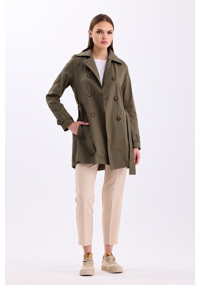 Pastelastore Esnek Pamuk Gabardin Kısa 80cm Omuz Apoletli Kemerli Kadın Trençkot 1120 Haki Yeşil Pastelastore Esnek Pamuk Gabardin Kısa 80cm Omuz Apoletli Kemerli Kadın Trençkot 1120 Haki Yeşil