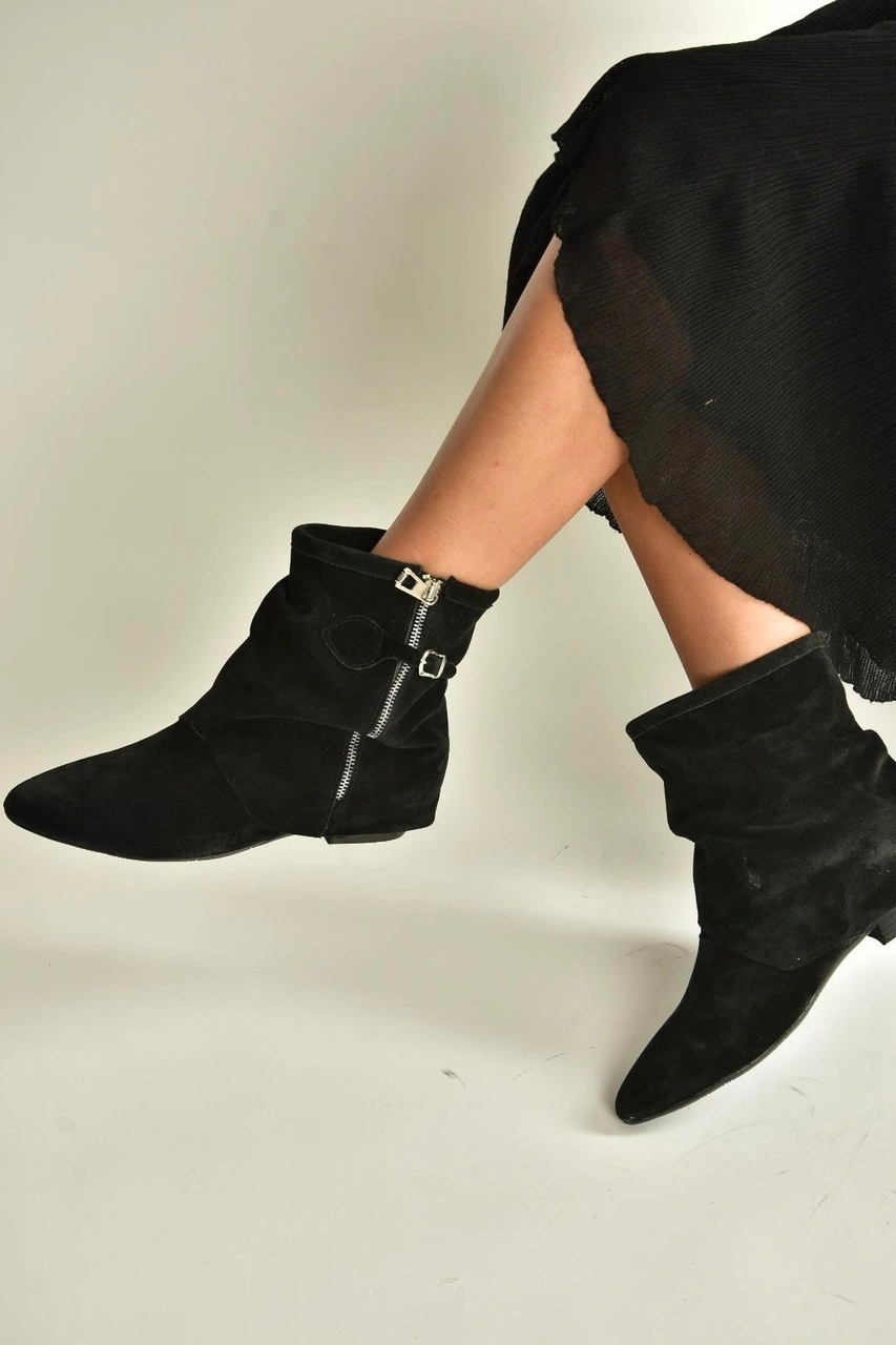 Fox Shoes V380518102 Siyah Süet Düz Taban Fermuar Detaylı Kadın Bot Siyah-Süet