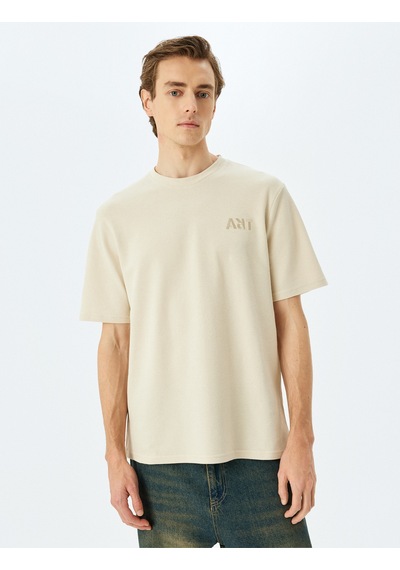 Koton İşlemeli Pamuklu Tok Kumaş Regular Fit Bisiklet Yaka Kısa Kollu Tişört Bej 5sam10149hk Ekru Koton İşlemeli Pamuklu Tok Kumaş Regular Fit Bisiklet Yaka Kısa Kollu Tişört Bej 5sam10149hk Ekru