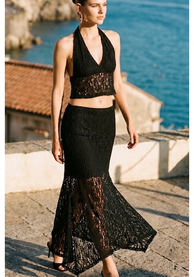 Fashion Cocktail Siyah Dantel Dokulu Feminen Halter Yaka Büstiyer Crop Transparan Midi Etek Gece Takım Fashion Cocktail Siyah Dantel Dokulu Feminen Halter Yaka Büstiyer Crop Transparan Midi Etek Gece Takım