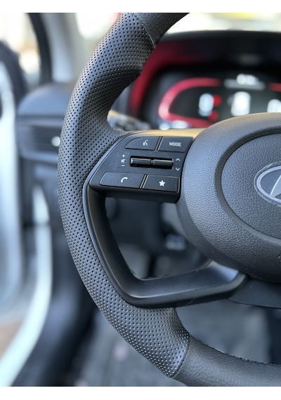 Hyundai Bayon 2020-2024 Araca Özel Direksiyon Kılıfı Manuel Araç