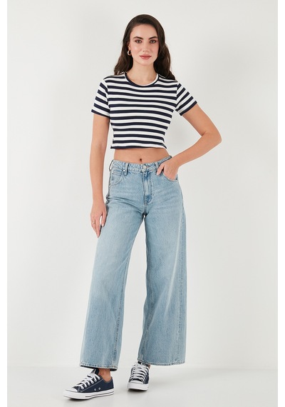 Lela Slim Fit Bisiklet Yaka Çizgili Crop Bayan T Shirt 5866110 Lacivert