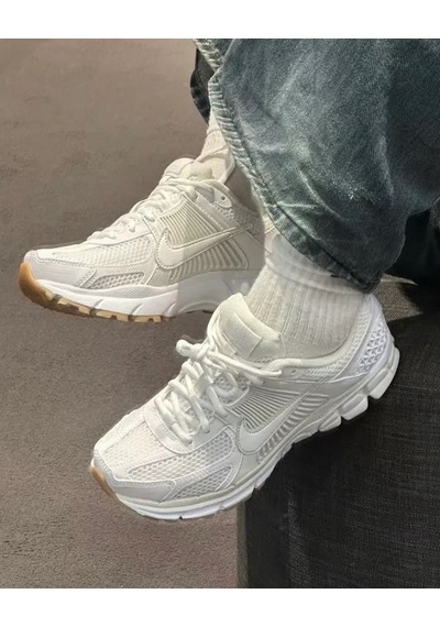 Nike Zoom Vomero 5 Beyaz Kadın Sneaker