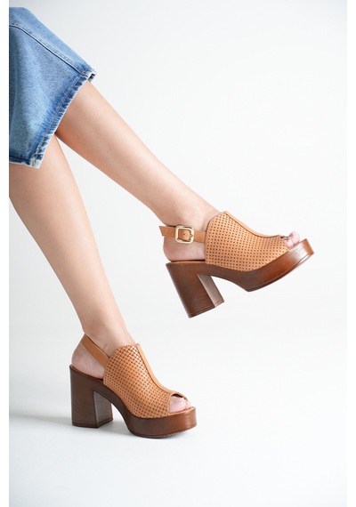 Analin Shoes Kadın Hakiki Deri Platform Topuklu Tokalı Sandalet Taba
