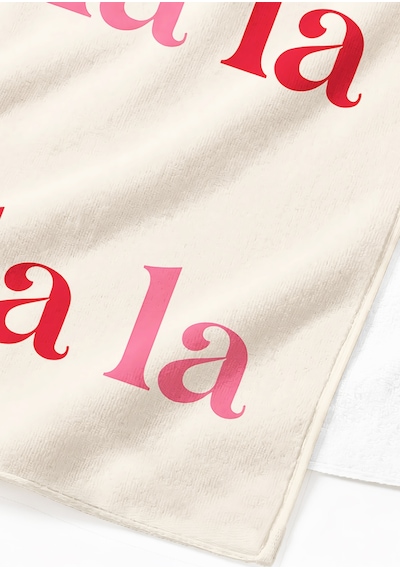 Yazılı Motto Tipografik Plaj Havlusu - Modern Pembe Kırmızı Typo Hızlı Kuruyan Mikrofiber Havlu Köpük İncisi