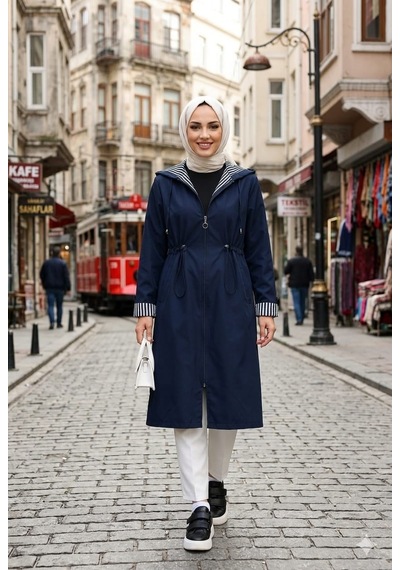 Hb Harma Time Butik Kadın Kapüşonlu Fermuarlı Ara Boy Bondit Kumaş Lacivert Trenç