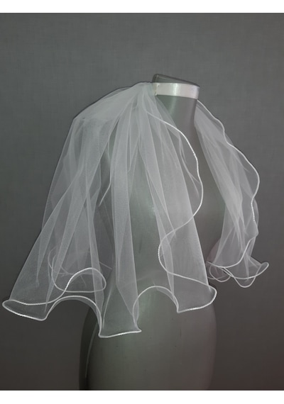 Suzanna Moda Kırıkbeyaz 50 Cm Boy 3 Mt Eni Tek Kat Uçları Şerit Bukleli Dalgalı Taraklı Hayal Tül Gelin Duvağı Krem Suzanna Moda Kırıkbeyaz 50 Cm Boy 3 Mt Eni Tek Kat Uçları Şerit Bukleli Dalgalı Taraklı Hayal Tül Gelin Duvağı Krem
