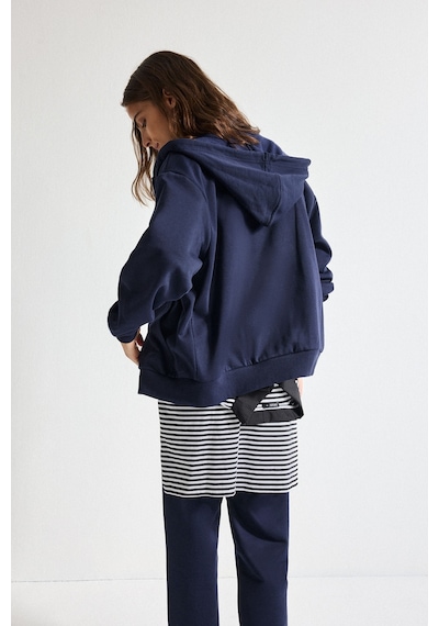 Defacto Relax Fıt Kapüşonlu Basıc Düz Kalın Sweatshirt Kumaşı Hırka C1809ax26wnnv251 Lacivert-nv251 Defacto Relax Fıt Kapüşonlu Basıc Düz Kalın Sweatshirt Kumaşı Hırka C1809ax26wnnv251 Lacivert-nv251