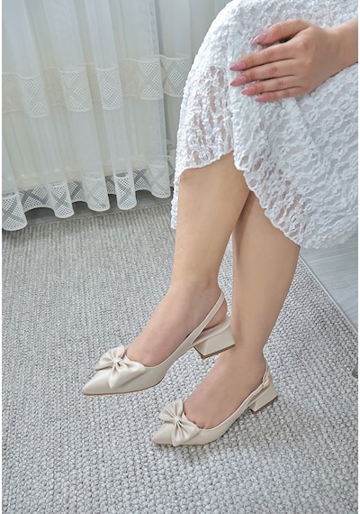 Asmi Shoes Kadın Mina Krem Cilt Arkası Açık Sivri Burun Fiyonk Detaylı 4 Cm Topuklu Ayakkabı Asmi Shoes Kadın Mina Krem Cilt Arkası Açık Sivri Burun Fiyonk Detaylı 4 Cm Topuklu Ayakkabı