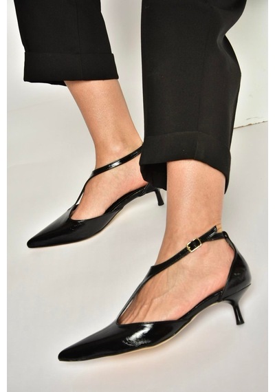 Fox Shoes Y480569960 Siyah Rustik Mini İnce Topuklu Sivri Burun Kadın Ayakkabı Siyah