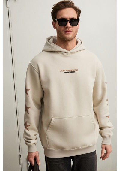 Grimelange Tuxon Erkek Yumuşacık İçi Polarlı Baskı Detaylı Kangru Cepli Regular Taş Rengi Sweatshirt Taş Rengi