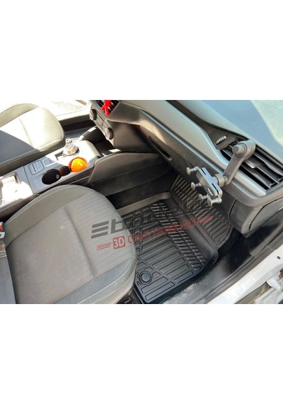 Ford Focus 5 Sedan 2024-2025 3d Kauçuk Kokusuz Havuzlu Paspas