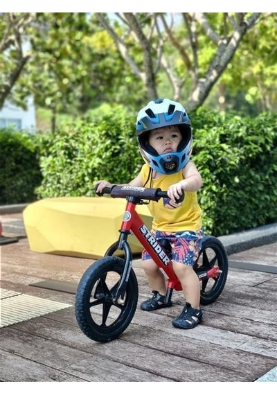 Strider 12 Spor Bisikleti, Kırmızı - 1 İla 4 Yaş Arası Çocuklar İçin Pedalsız Denge Bisikleti - Emniyet Pedi, Do Çok Renkli