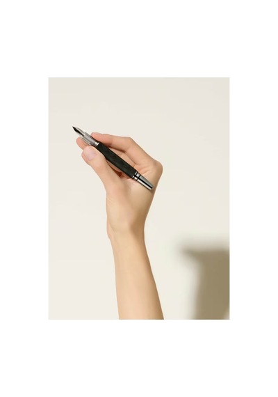 Montblanc Starwalker Extreme Değerli Reçine Dolma Kalem 133762 Siyah