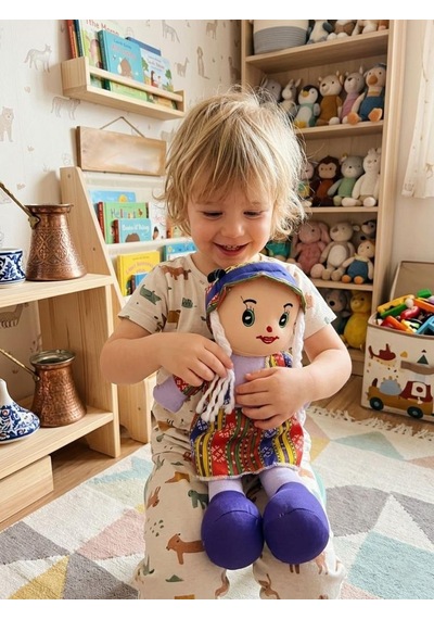 Yöresel Oyun Arkadaşım Büyük 45cm Yöresel Elbiseli Ve Şapkalı El Yapımı Oyuncak Bez Bebek Mor