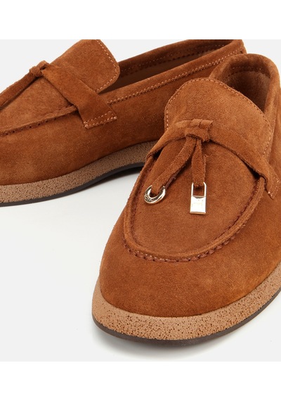 Hotiç Kadın Süet Deri Taba Gold Aksesuarlı Klasik Loafer