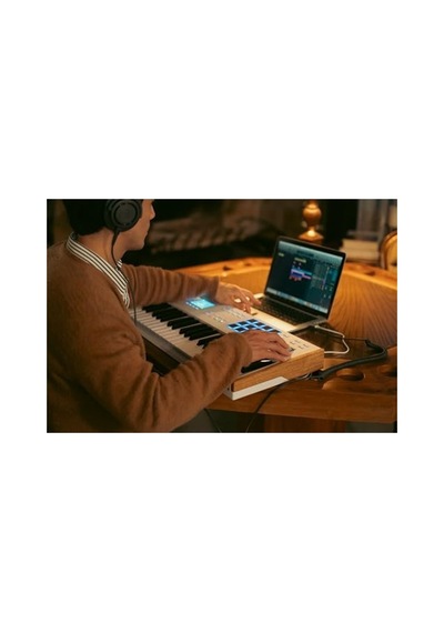 2As Arturia Keylab Mk3 61 61-tuş Master Klavye, Siyah Açık Antrasit