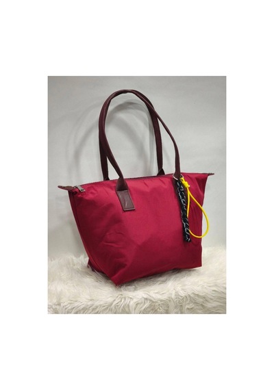 Shıkırtı Geniş Hacimli Uzun Saplı Günlük Ve Spor Kullanım Suya Dayanıklı Kumaş İp Charm Kadın Omuz Çantası 40cm X 25cm Kırmızı