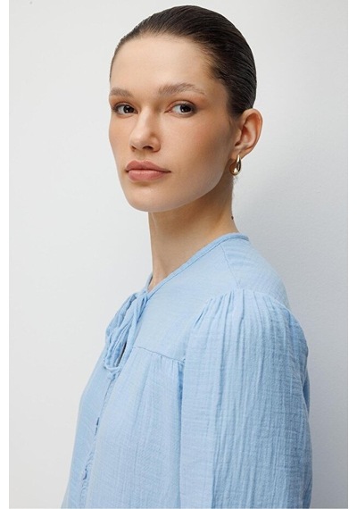 Mixray 4563 Kadın Yakası Bağlamalı Kolu Lastikli Bol Müslin Gömlek Bebe Mavi