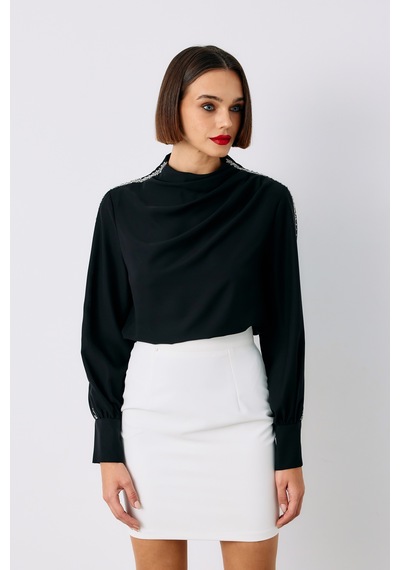 Sateen Omuz Aksesuarlı Bluz - Siyah-135233 Siyah Sateen Omuz Aksesuarlı Bluz - Siyah-135233 Siyah