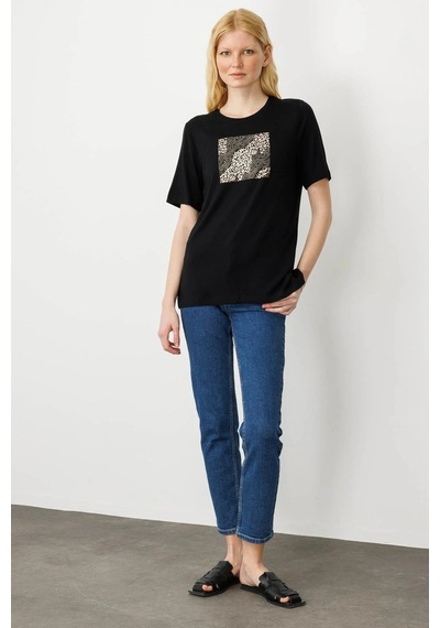 Desen Triko Kadın Sıfır Yaka Önü Taş Baskılı Penye T-shirt 25834 Siyah Siyah