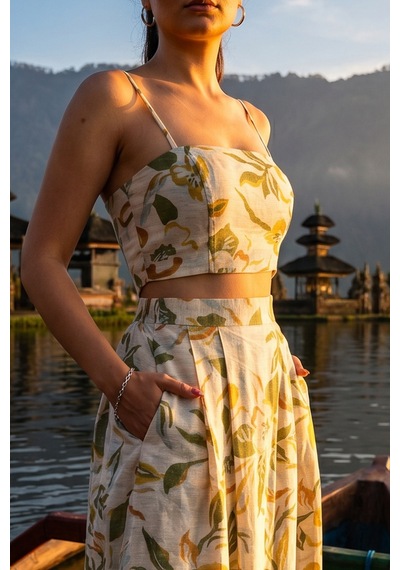 Fashion Cocktail Botanik Floral Yaprak Desenli Egzotik Boho Bohem Askılı Sırt Bağlamalı Lastikli Crop Geniş Etek Yazlık Takım Set ekru Fashion Cocktail Botanik Floral Yaprak Desenli Egzotik Boho Bohem Askılı Sırt Bağlamalı Lastikli Crop Geniş Etek Yazlık Takım Set ekru