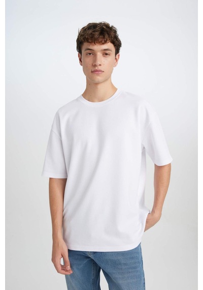 DeFacto Oversize Geniş Kalıp Ütü Gerektirmeyen Bisiklet Yaka Kısa Kollu Basic Düz Ağır Kumaş Beyaz Tişört X3926AZ25SPWT34 DeFacto Oversize Geniş Kalıp Ütü Gerektirmeyen Bisiklet Yaka Kısa Kollu Basic Düz Ağır Kumaş Beyaz Tişört X3926AZ25SPWT34