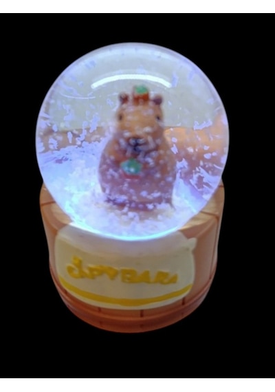 Capybara Figürlü 7cmx5cm Ebat Pilli Işıklı Dekoratif Kar Küre 7cm X 5cm