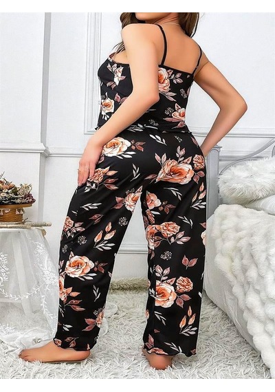 Majeur Closet Büyük Beden Siyah Üstüne Çiçek Desenli İnce Askılı 2'li Pijama Takımı