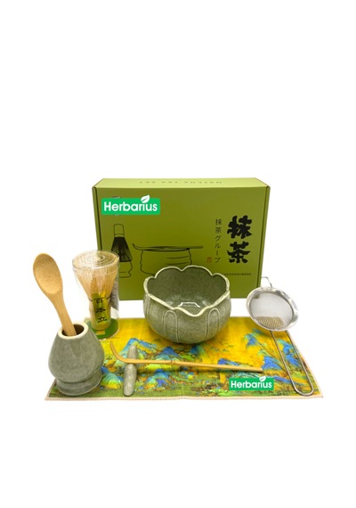 Herbarius 8 Parça Lotus Desenli Adaçayı Yeşili Renk Matcha Çayı Hazırlama Seti - Geleneksel Japon Matcha Seti